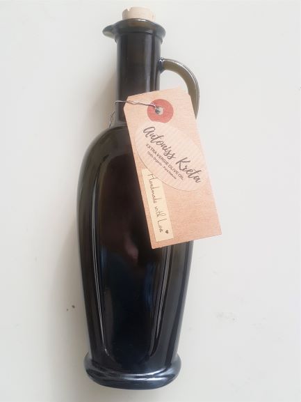 olijfolie-extra-vierge-griekenland-kreta-bioligisch-autentieke-fles-met-schenkuit