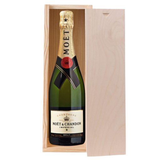 moet-chandon-brut-en-wijn-in-kist
